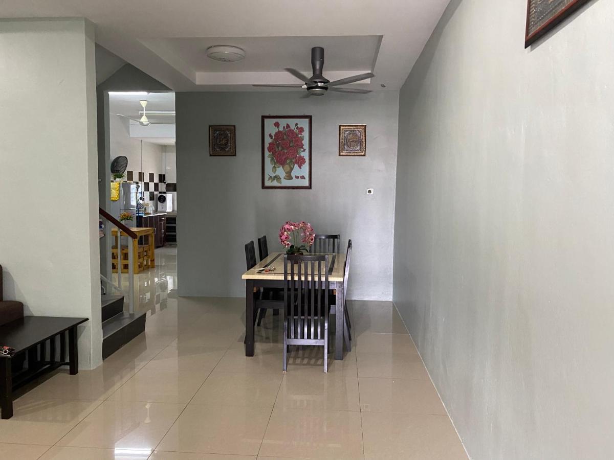 Makmur Homestay Taiping Esterno foto