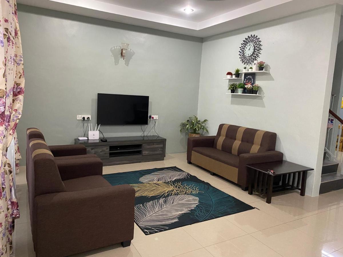 Makmur Homestay Taiping Esterno foto